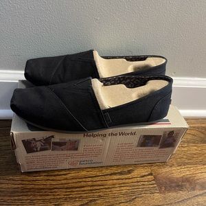 Almost new Bob’s from Skechers size 9